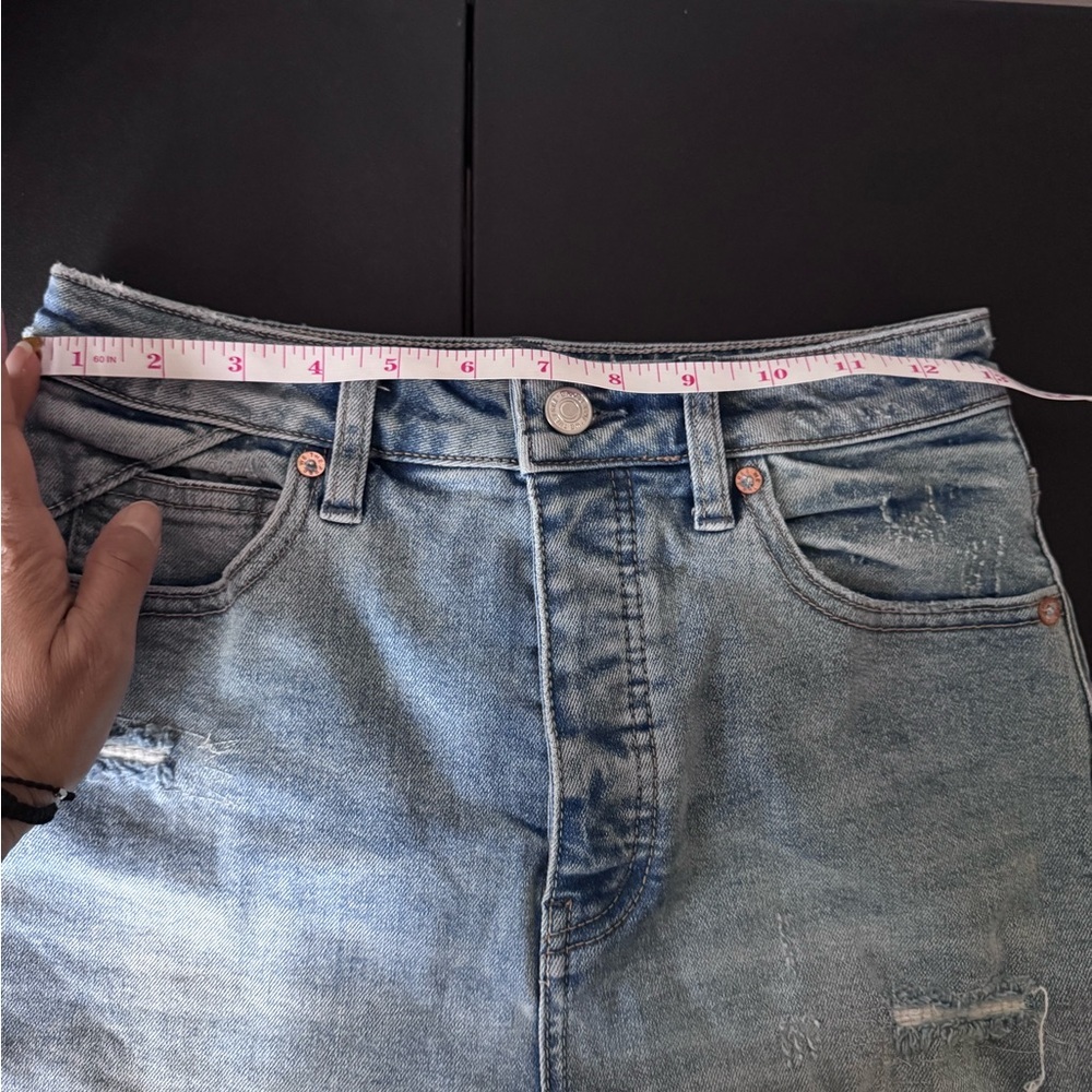 Free People We The Free Crvy Distressed Frayed Hem Shorts Size 26 - Picture 6 of 10